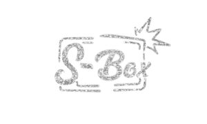 S-Box, pensato per rendere unico il vostro evento, nasce come sistema integrato sia come photobooth che videobooth. Permette di: scattare e stampare istantaneamente fotografie in alta qualità, senza alcun limite, registrare brevi video che potrai trovare nel cloud e avere istantaneamente una stampa contenente fotogrammi. Immagini che rendono memorabile il vostro evento. Brescia, lago di Garda, Feanciacorta